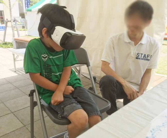 お子さんには、リアルな恐竜や古生物が見えています。