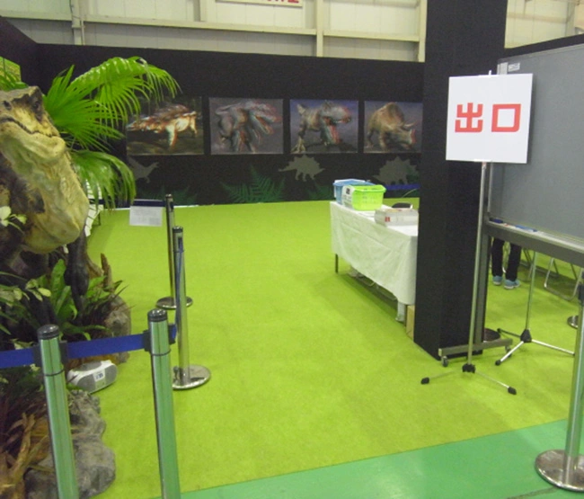 飛び出す3Ｄ恐竜展出口