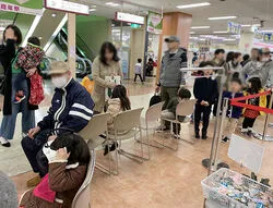 VR（ブイアール）恐竜イベント成功例　秋田県ショッピングセンター