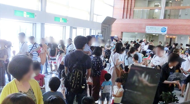 大賑わい！恐竜イベントにたくさんの親子連れの方に参加いただきました。