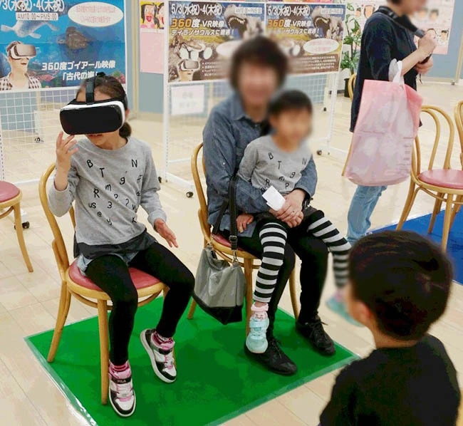 未体験の世界に驚くお子様。