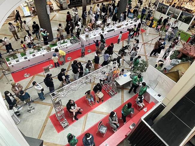 各アイテムを効率よく配置し、お客様の導線もスムーズに。