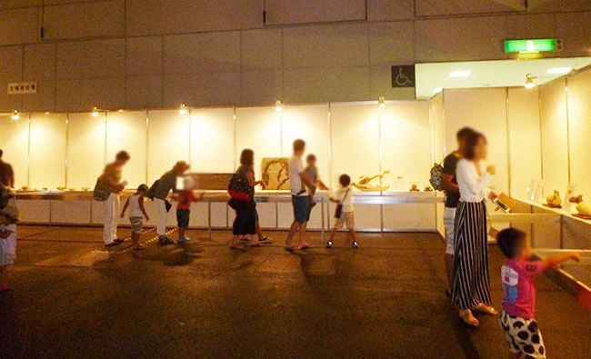 スムーズに恐竜展示を鑑賞いただきました。